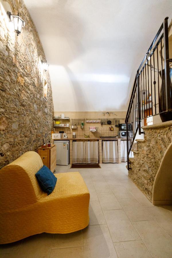 Arvé Castelbianco - B&B e Appartamento Colletta Exterior foto