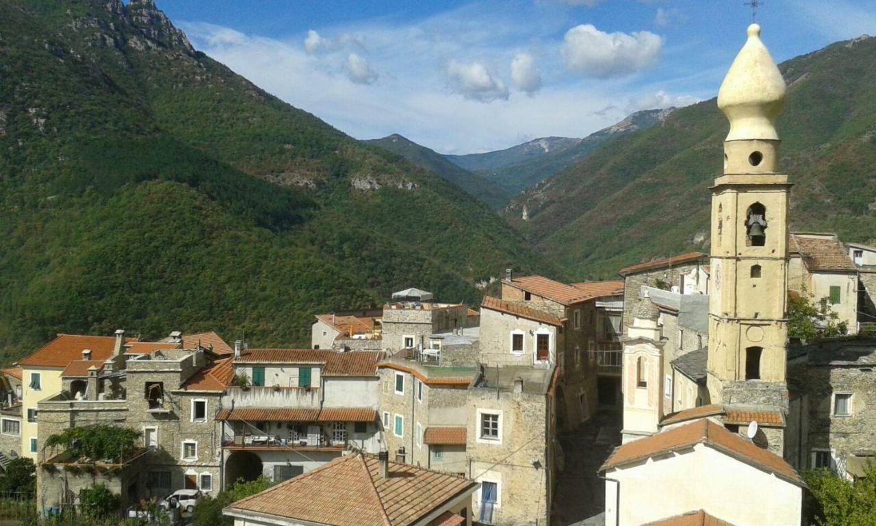 Arvé Castelbianco - B&B e Appartamento Colletta Exterior foto