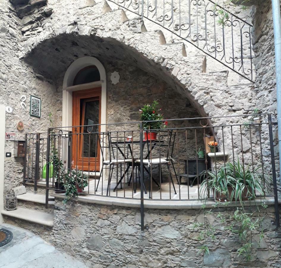 Arvé Castelbianco - B&B e Appartamento Colletta Exterior foto